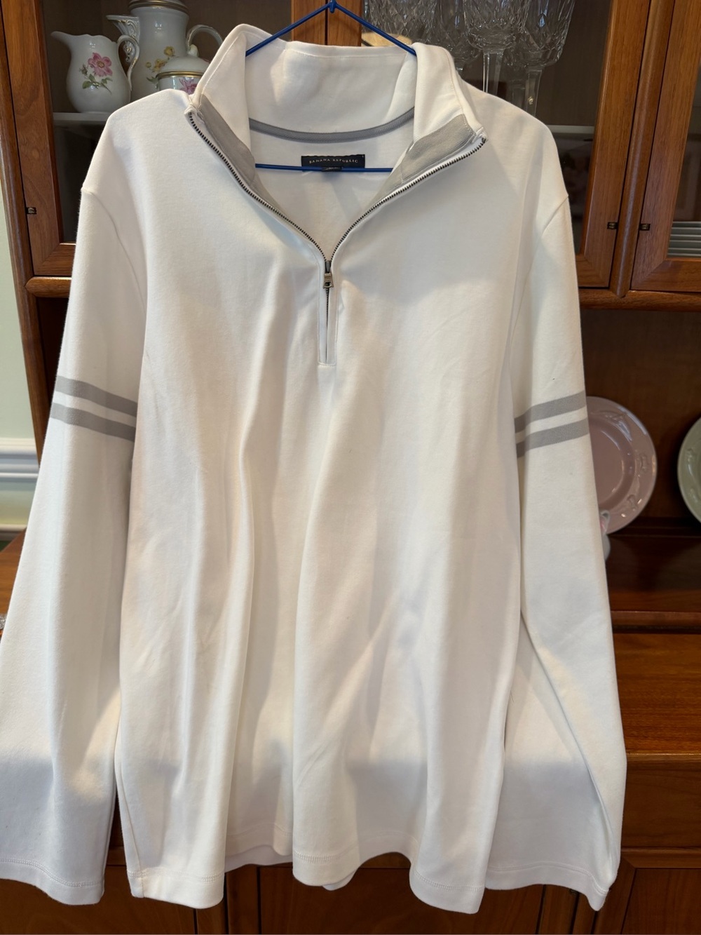 Banana republic Men's size XL White Quarter-Zip pullover with Gray Stripe NWOT